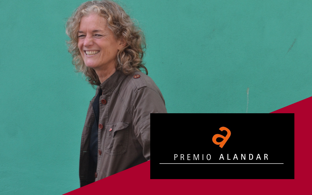 Ines Garland’s novel, De la boca de un león has been awarded the Alandar XXI edition.